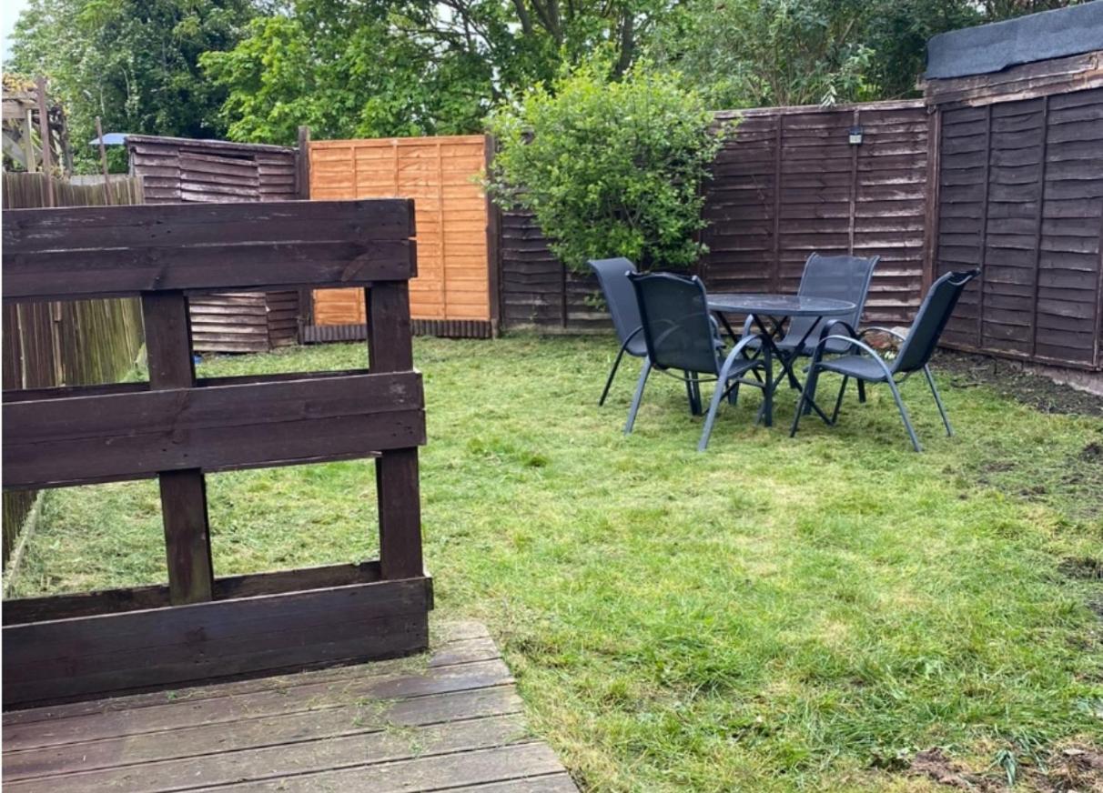 1 Bedroom Ground Floor Flat With Garden