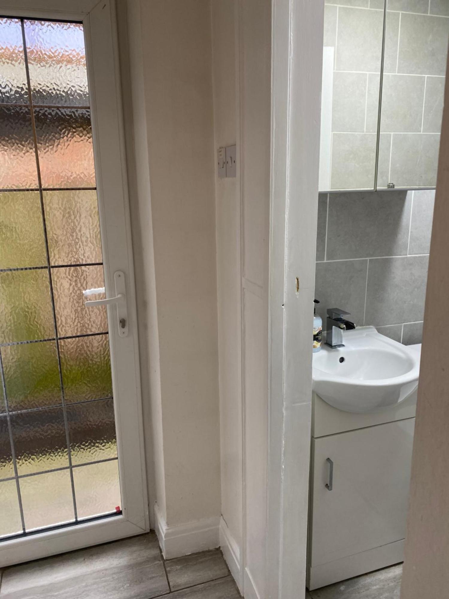 1 Bedroom Ground Floor Flat With Garden